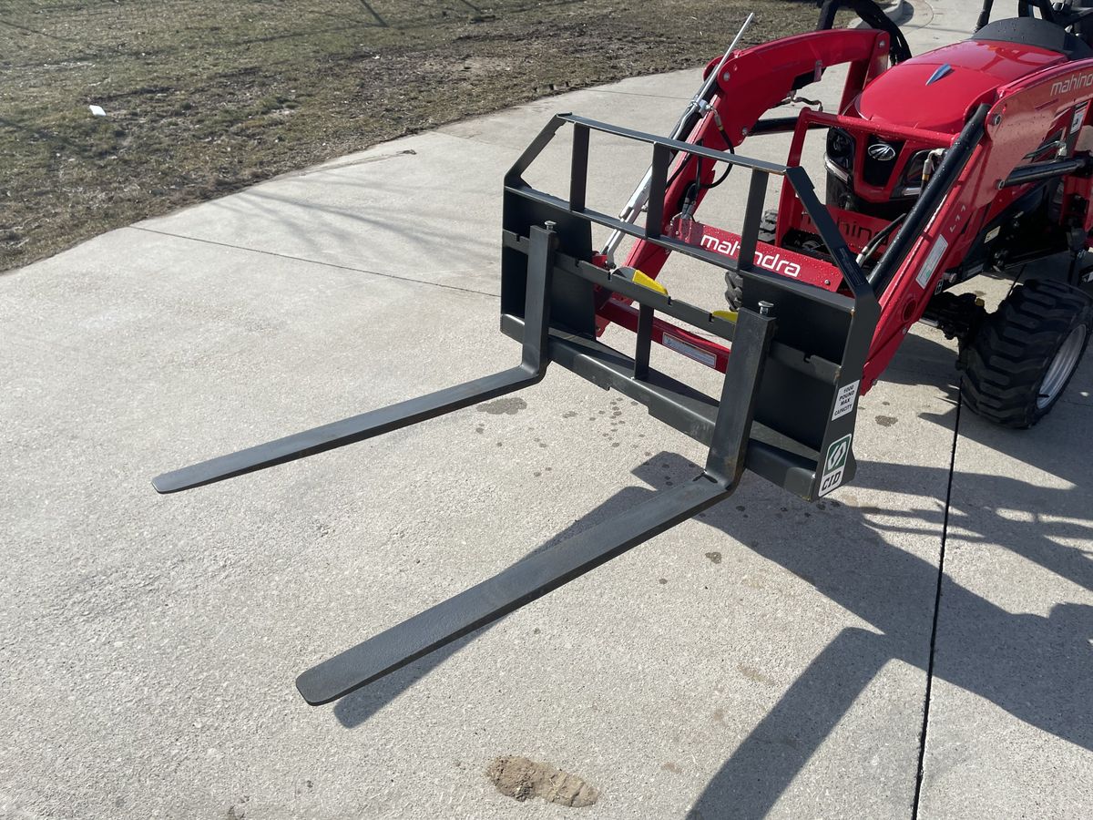 CID SCTFF 1,000# 42" Pallet Forks — photo 1