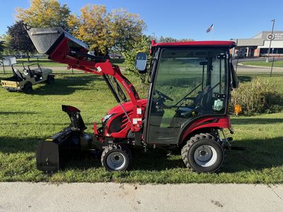 2022 Mahindra Emax 20S Cab 4X4 HST — photo 1
