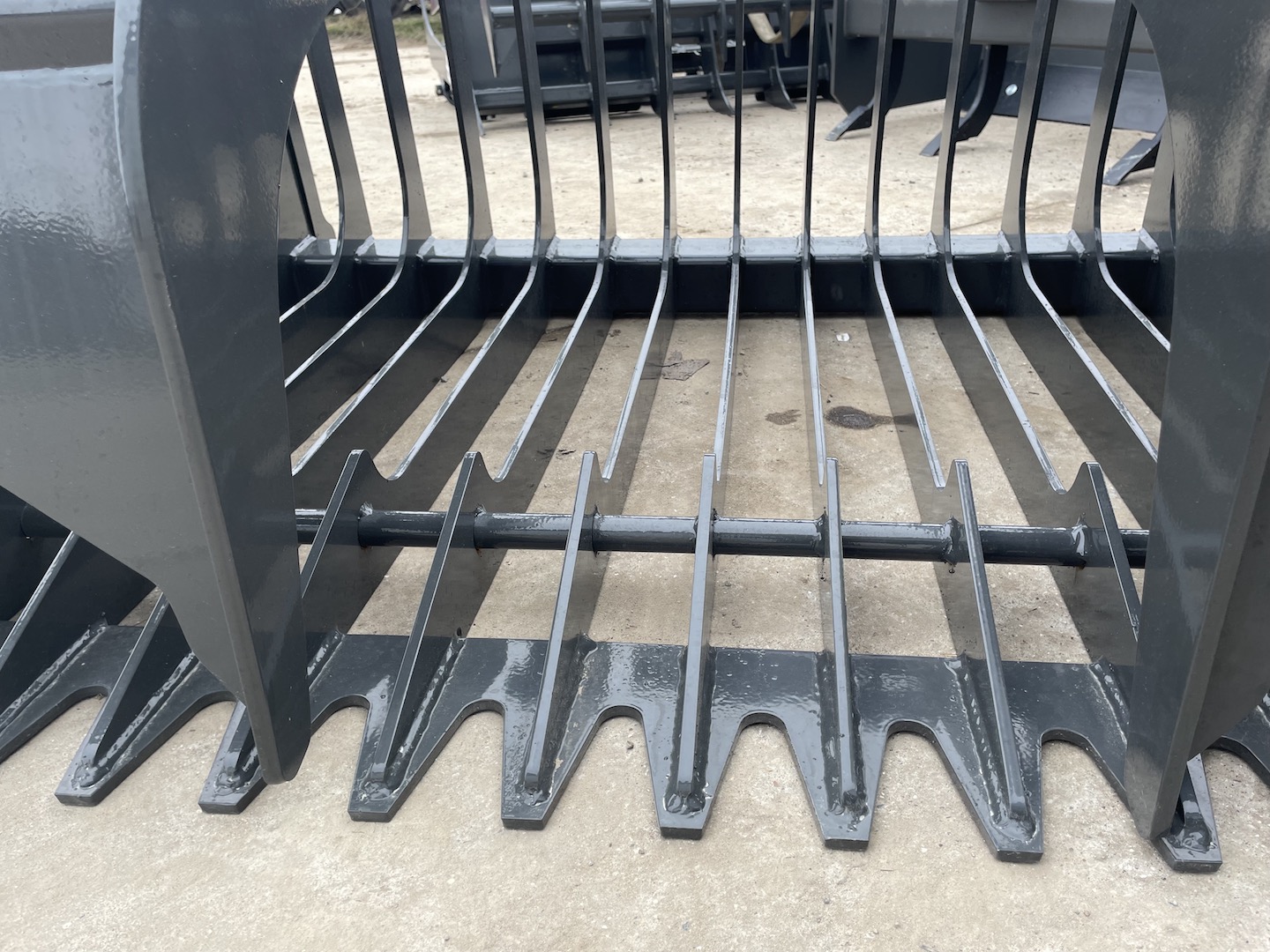 IronCraft Co SDROKGVT72 72" Rock Grapple - Image 4