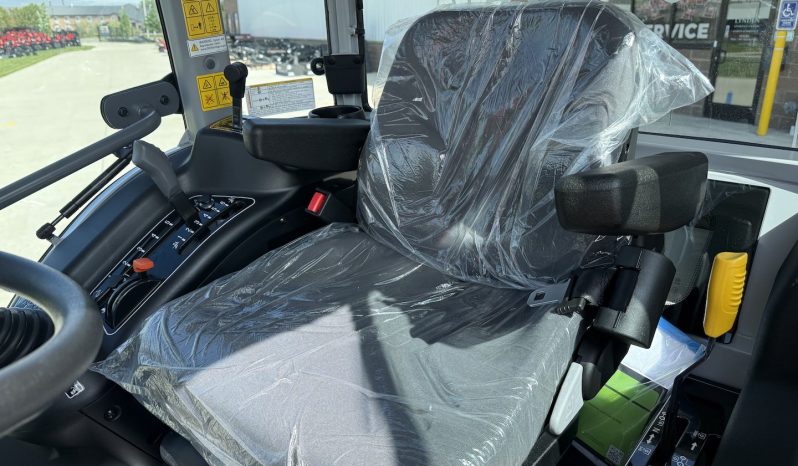 2M.60 HST 4X4 Cab full