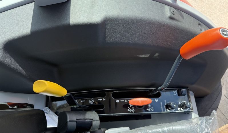2M.60 HST 4X4 Cab full